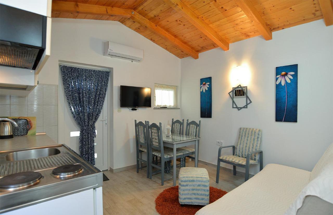 Apartments Jadranka 1279 Pomer Extérieur photo