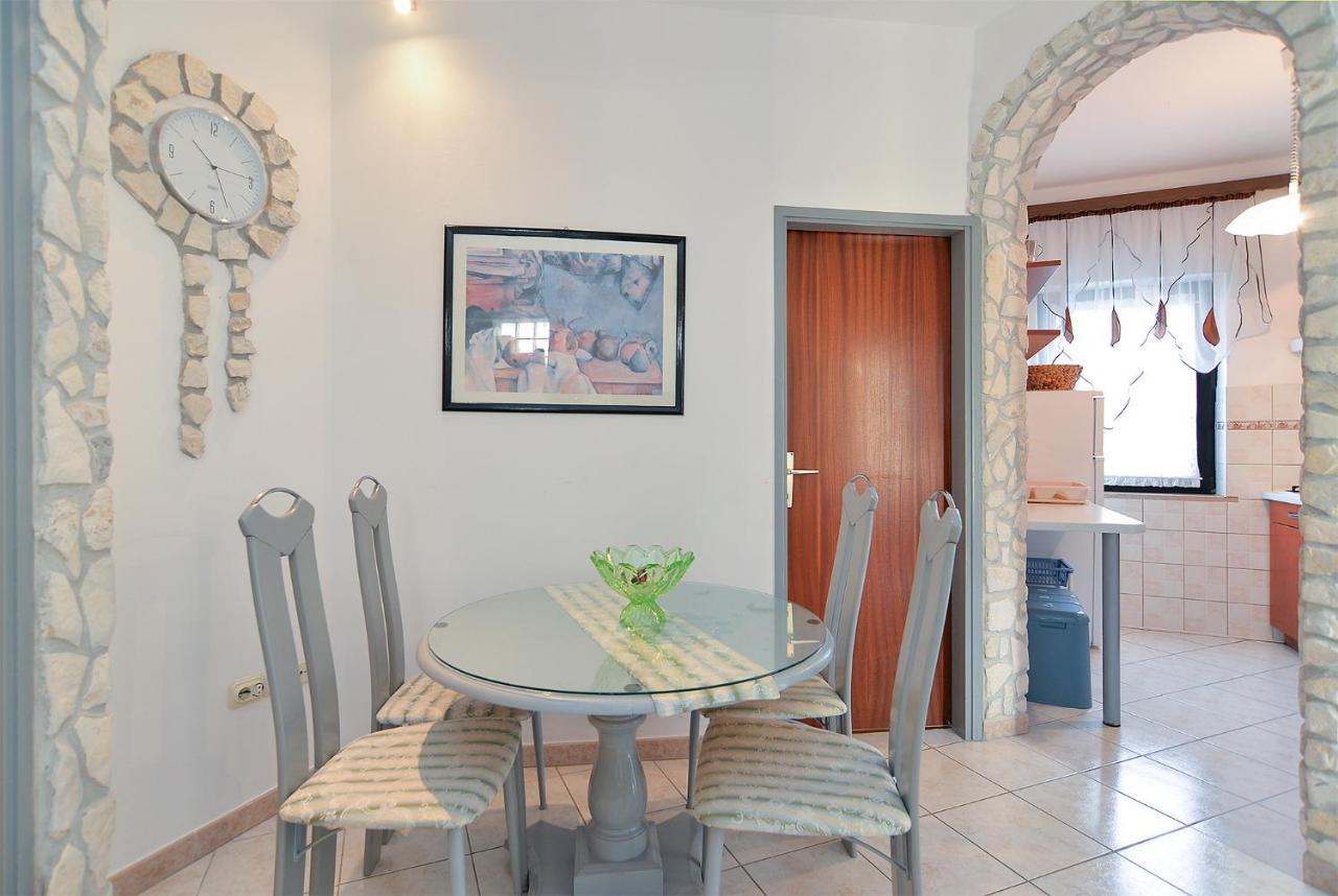 Apartments Jadranka 1279 Pomer Extérieur photo