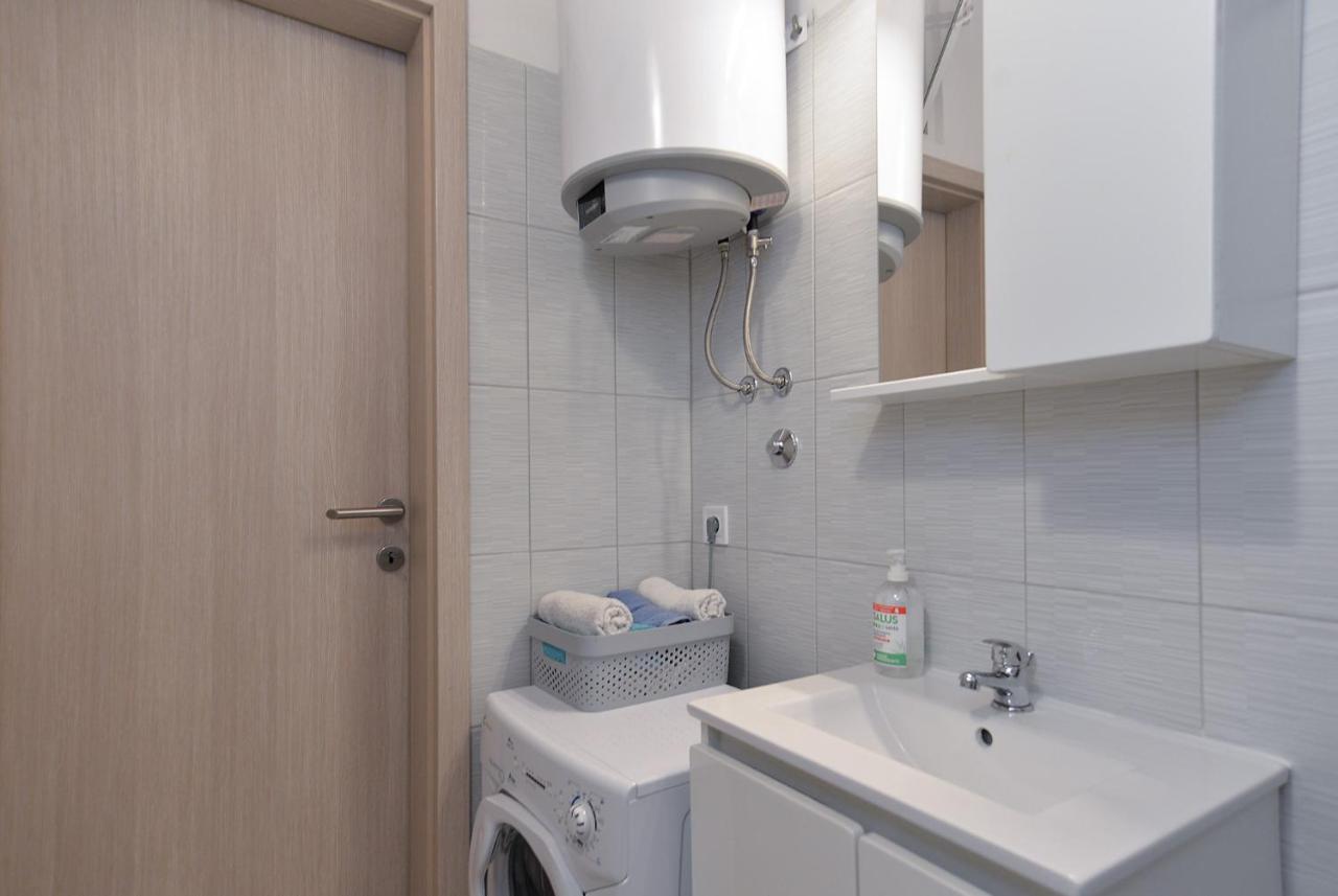 Apartments Jadranka 1279 Pomer Extérieur photo